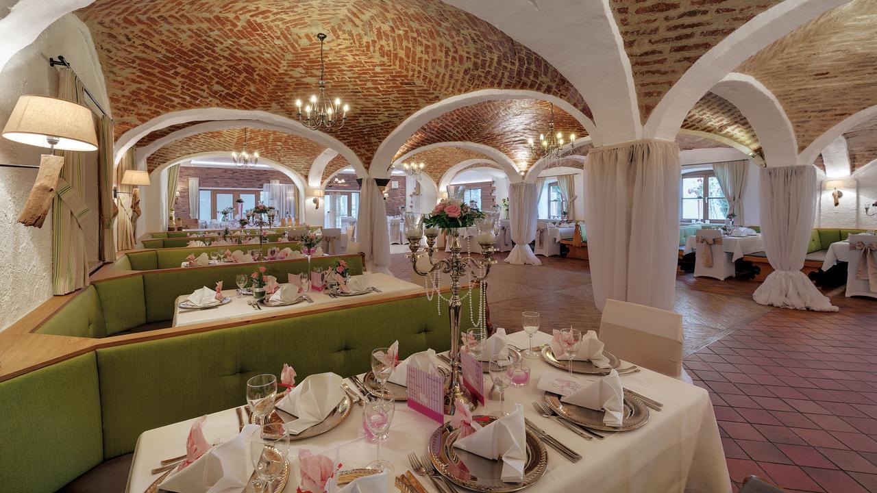 Gasthaus Forster Am See - Eching Bei Landshut Dış mekan fotoğraf